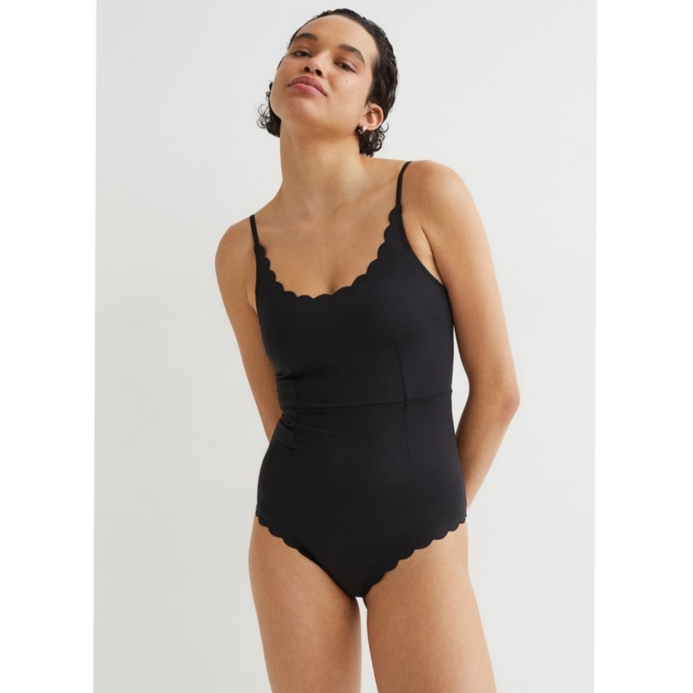 BNWT Scalloped Swimsuit H&M Conscious